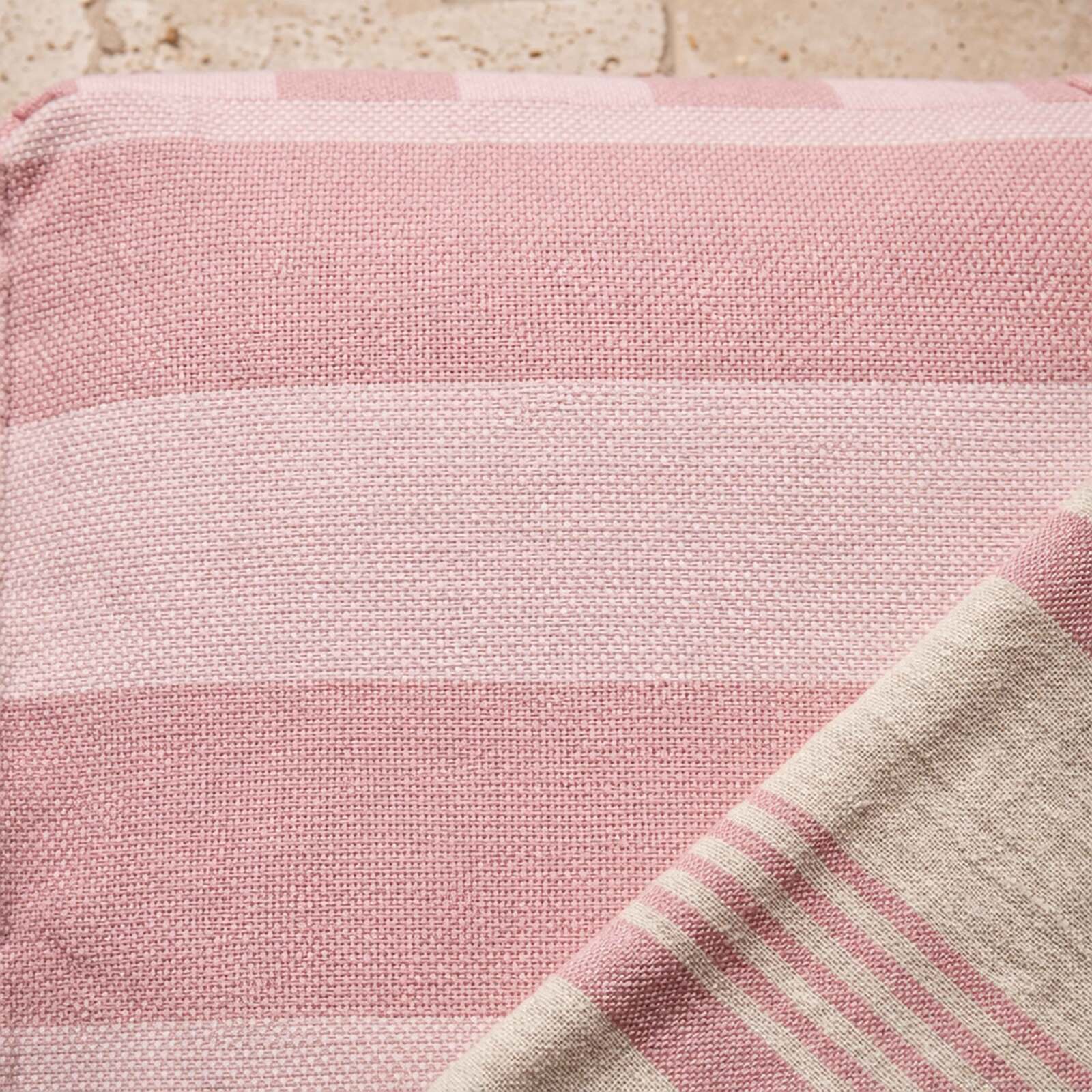 Modulare Gartenmöbel für 2 Personen bestehend aus 2 gestreiften Chaiselongues 