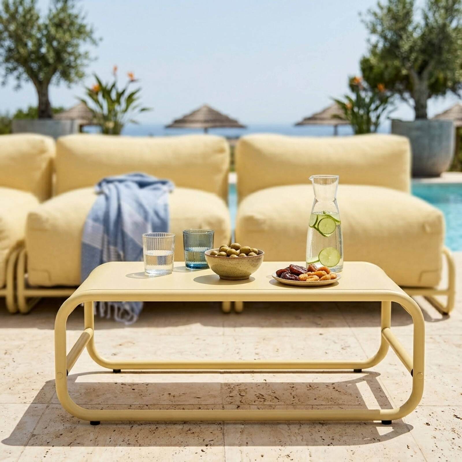 Garten Couchtisch rechteckig aus Metall 85x40x30 cm