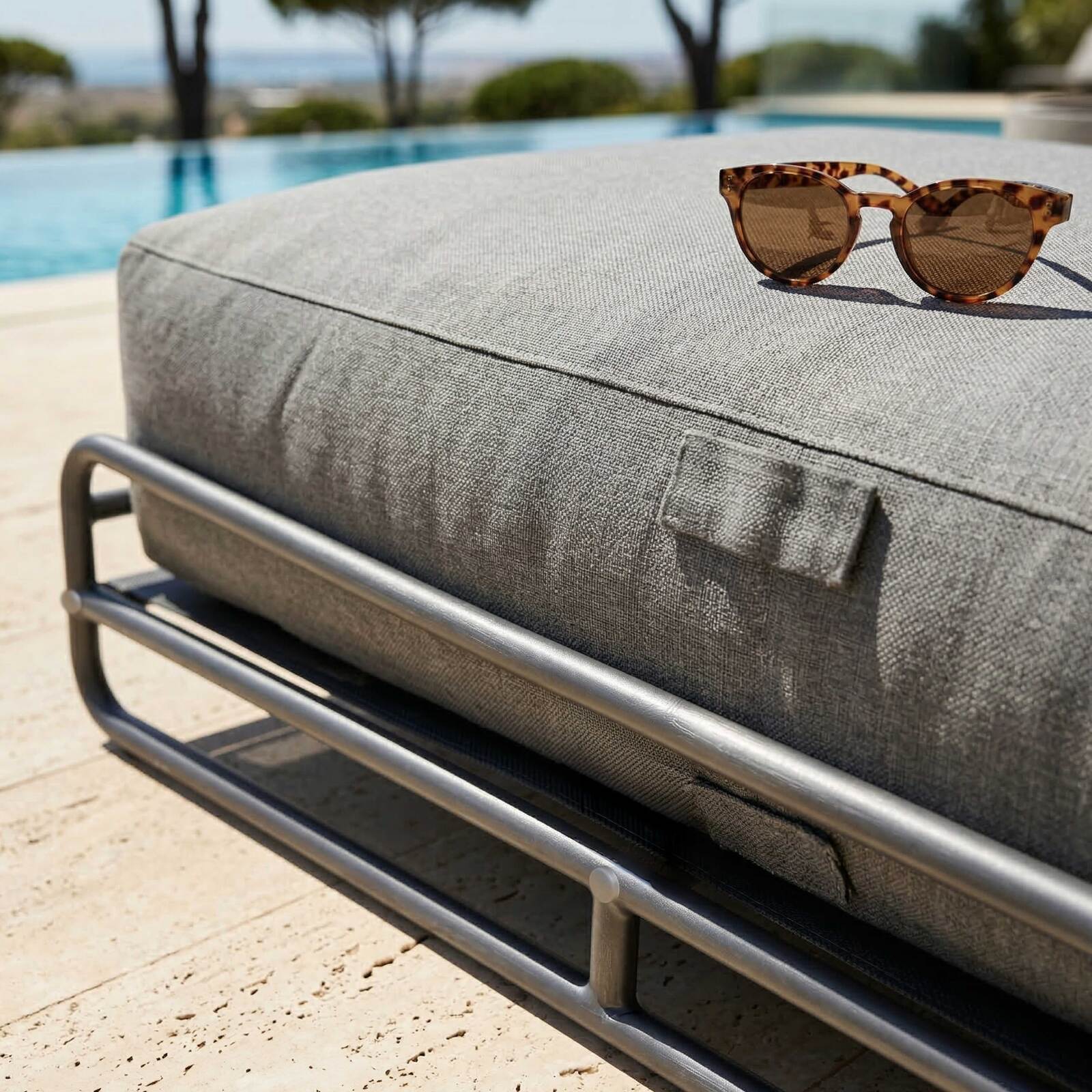 Chaiselongue für modulare Gartenmöbel mit Gestell