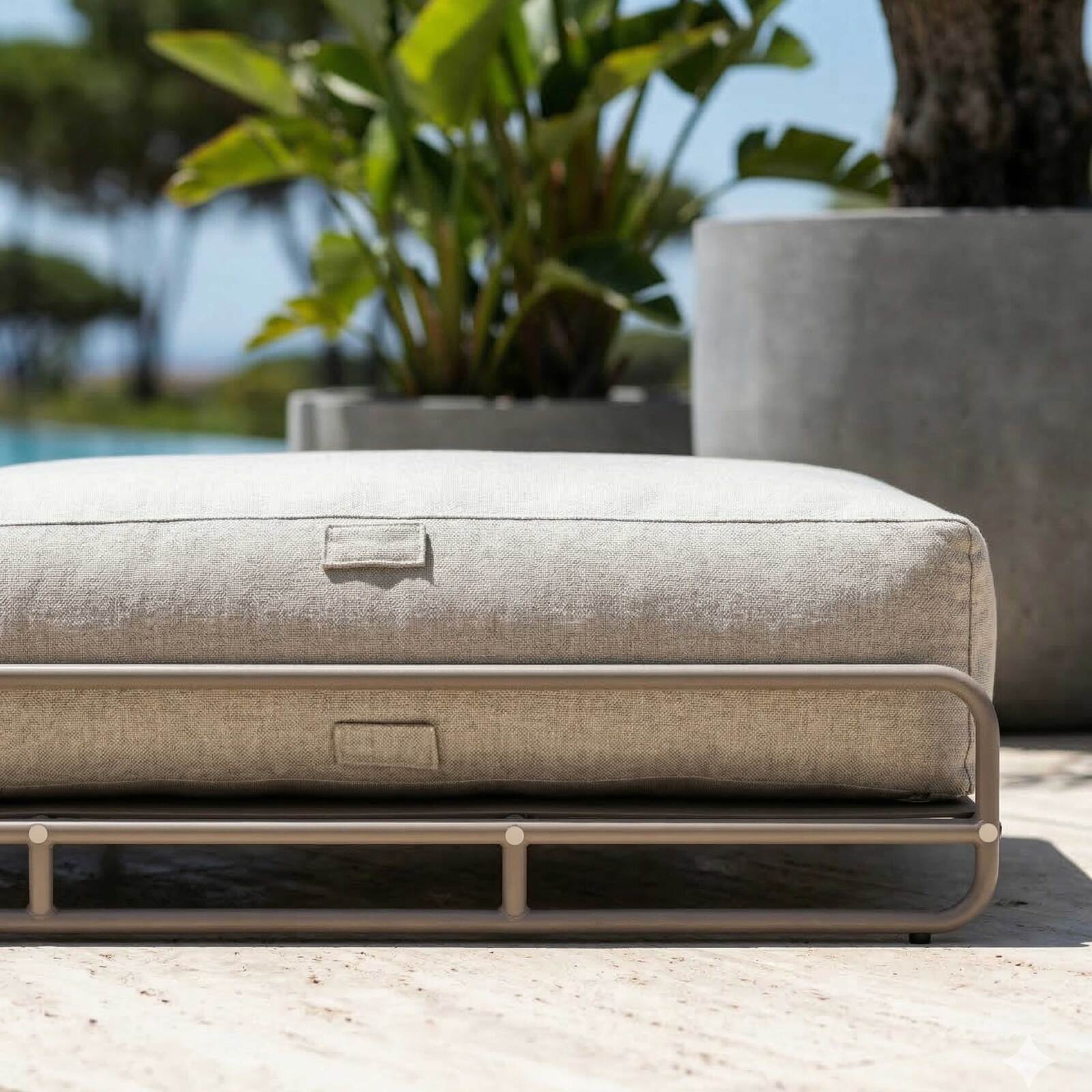 Chaiselongue für modulare Gartenmöbel mit Gestell