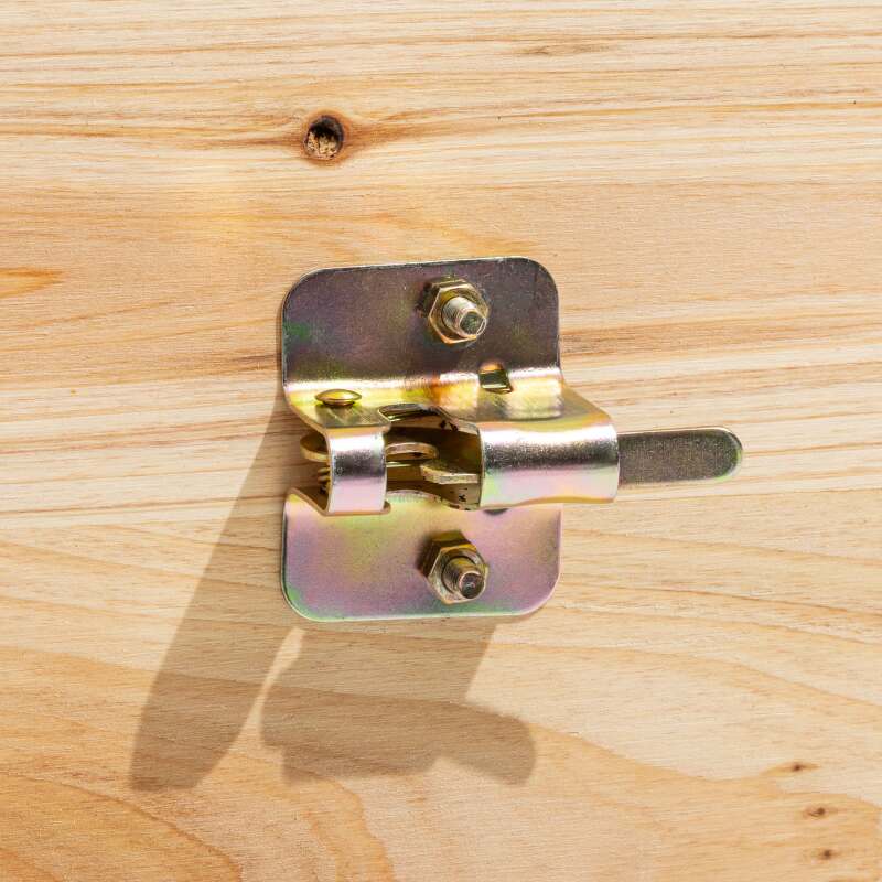 Tisch- und Holzbänkeset