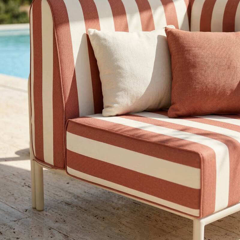 Ecksessel im gestreiften Design für modulare Outdoor-Sofa (2/8)