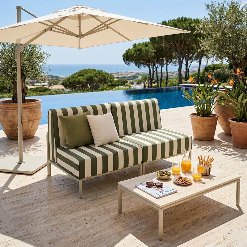 Modulare Gartenmöbel für 2 Personen bestehend aus 2 Sesseln im gestreiften Design