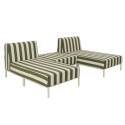 Modulare Gartenmöbel für 2 Personen bestehend aus 2 Chaiselongues und 1 Sitzsack im gestreiften Design