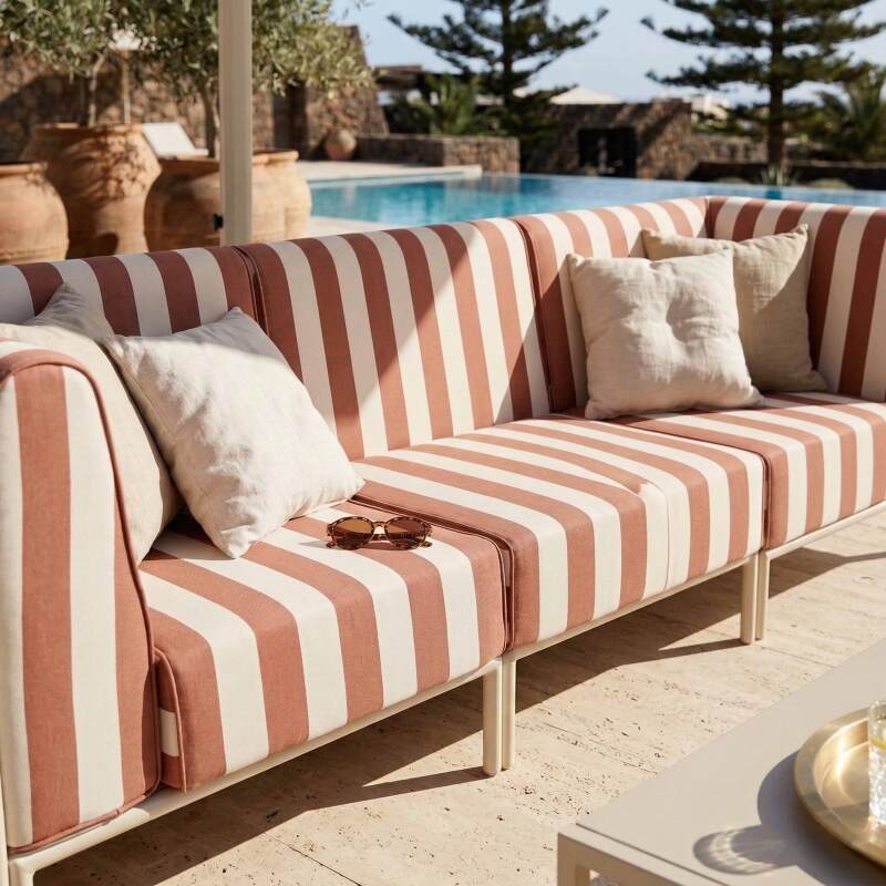 Modulare Gartenmöbel für 3 Personen bestehend aus 1 Sessel und 2 Ecksesseln im gestreiften Design (2/7)