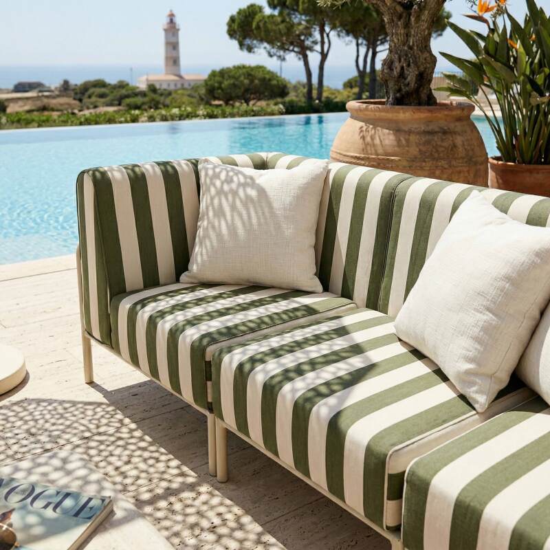 Modulare Gartenmöbel für 3 Personen bestehend aus 1 Sessel und 2 Ecksesseln im gestreiften Design (3/9)