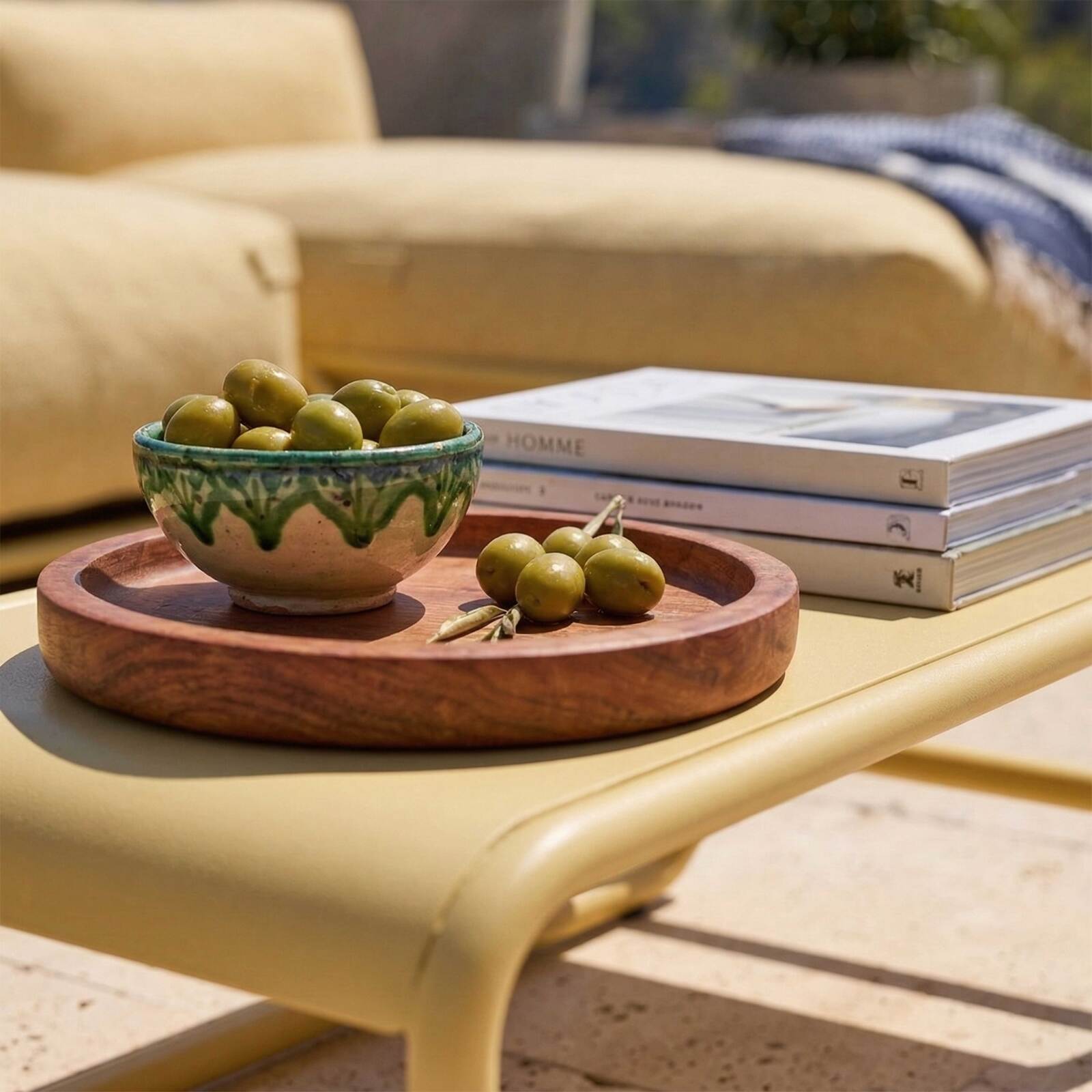 Modulare Gartenmöbel für 5 Personen mit Gestell, 2 Sesseln, 1 Ecksessel, 1 Chaiselongue, 1 Pouf und Couchtisch