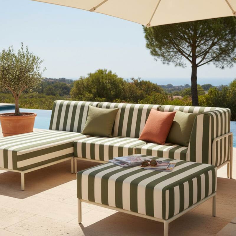 Modulare Gartenmöbel für 4 Personen bestehend aus 1 Sessel, 1 Ecksessel, 1 Chaiselongue und 1 Sitzsack im gestreiften Design (2/7)