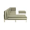Modulare Gartenmöbel für 5 Personen bestehend aus 2 Sesseln, 1 Ecksessel, 1 Chaiselongue und 1 Sitzsack im gestreiften Design