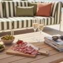 Modulare Gartenmöbel für 5 Personen bestehend aus 2 Sesseln, 1 Ecksessel, 1 Chaiselongue und 1 Sitzsack im gestreiften Design