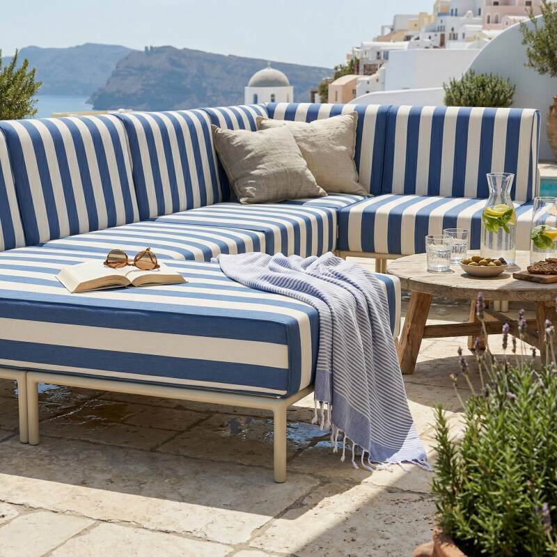 Modulare Gartenmöbel für 6 Personen bestehend aus 3 Sesseln, 1 Ecksessel, 1 Chaiselongue und 1 Sitzsack im gestreiften Design (3/8)