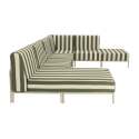 Modulare Gartenmöbel für 6 Personen bestehend aus 3 Sesseln, 1 Ecksessel, 1 Chaiselongue und 1 Sitzsack im gestreiften Design