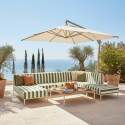 Modulare Gartenmöbel für 6 Personen bestehend aus 3 Sesseln, 1 Ecksessel, 1 Chaiselongue und 1 Sitzsack im gestreiften Design