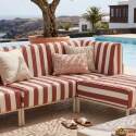 Modulare Gartenmöbel für 4 Personen bestehend aus 1 Sessel, 2 Ecksesseln und 1 Sitzsack im gestreiften Design