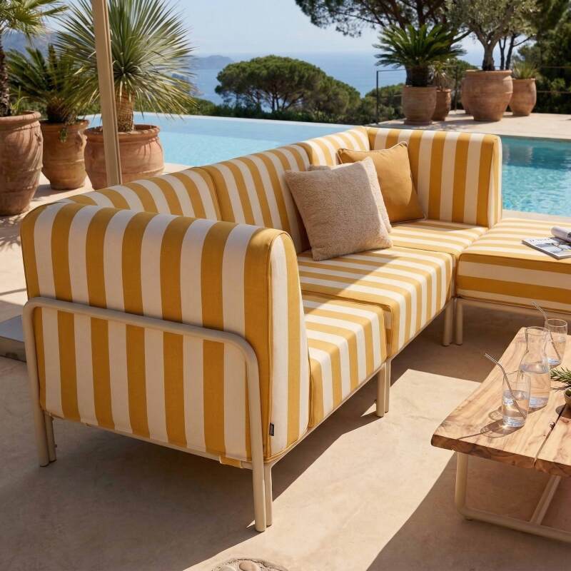 Modulare Gartenmöbel für 4 Personen bestehend aus 1 Sessel, 2 Ecksesseln und 1 Sitzsack im gestreiften Design (2/8)