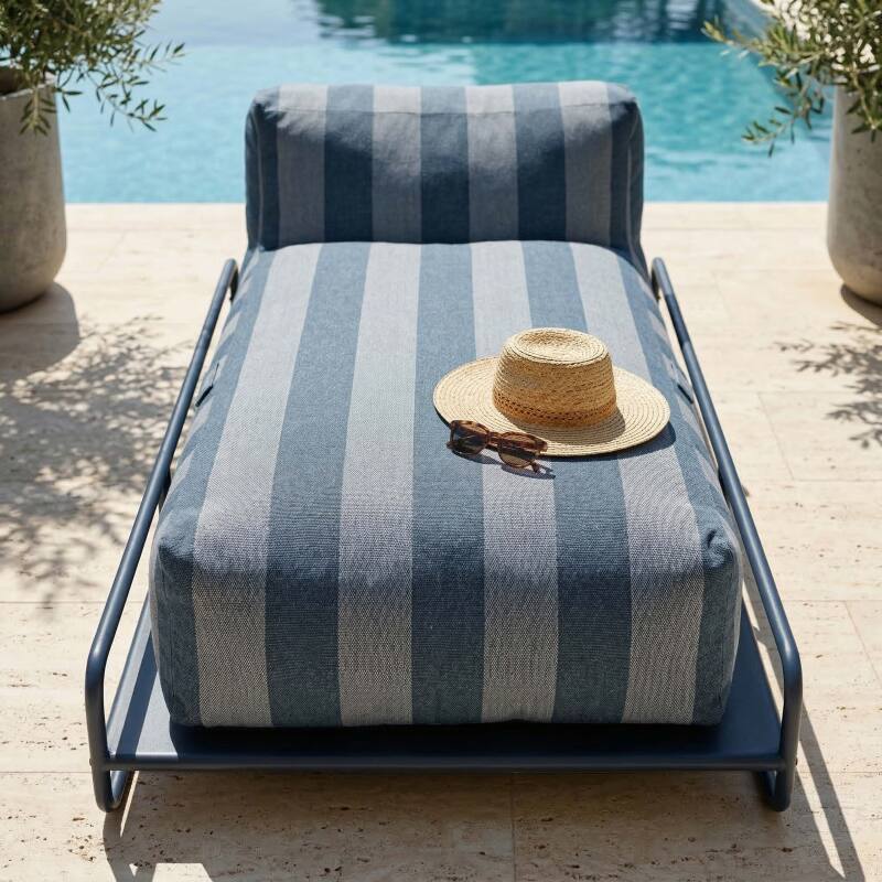 Chaiselongue im gestreiften Design für ein modulares Outdoor-Sofa mit Gestell (3/6)