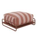 Sitzsack im gestreiften Design für ein modulares Outdoor-Sofa mit Gestell