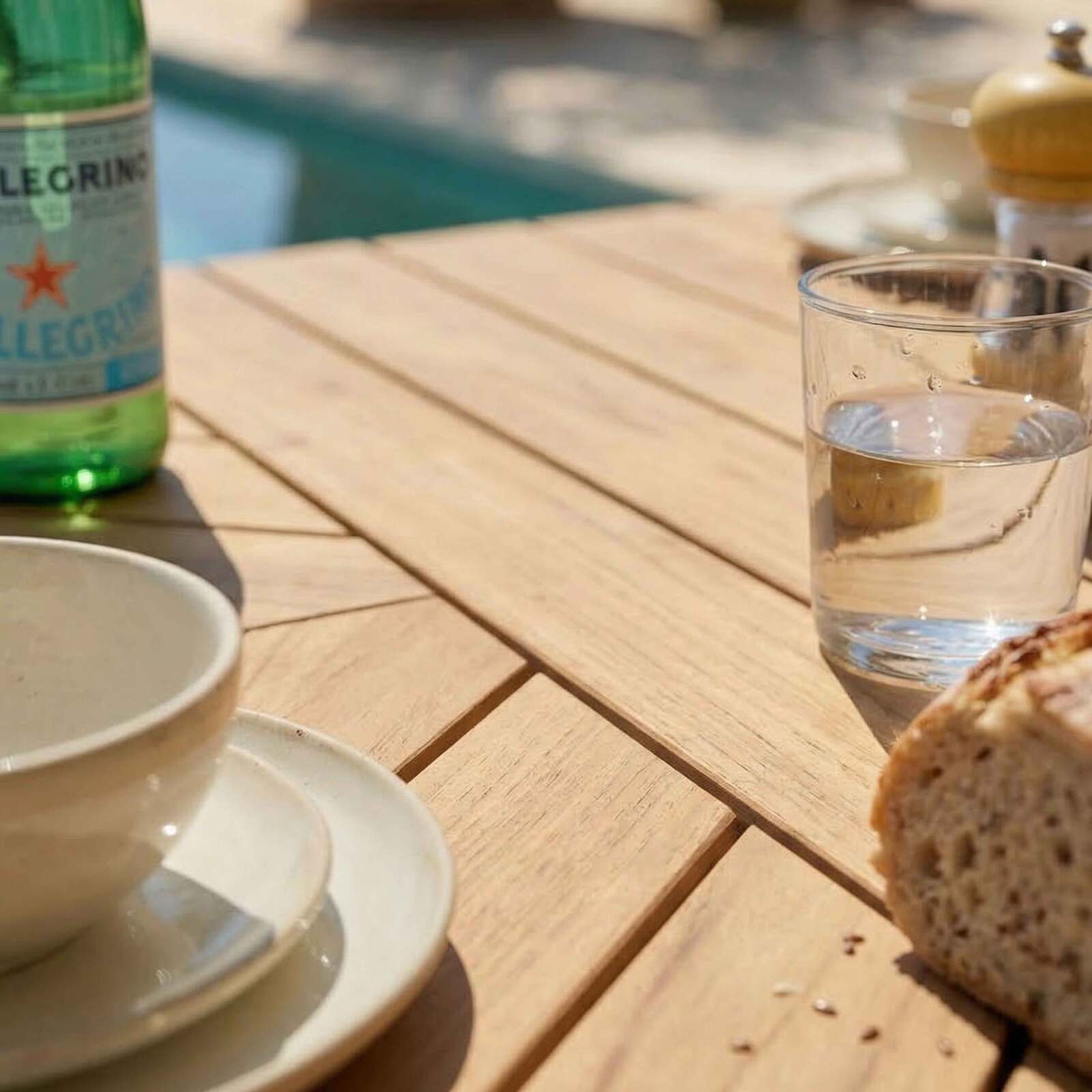 Ausziehbarer Gartentisch Holzoptik aus Aluminium und Polywood 8 bis 10 Personen 180/220x100 cm