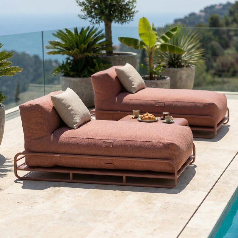 Modulare Gartenmöbel für 2 Personen mit Gestell, bestehend aus 2 Chaiselongues und Couchtisch (2/7)