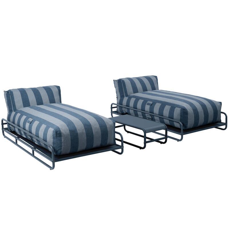 Modulare Gartenmöbel für 2 Personen mit Gestell, bestehend aus 2 gestreiften Chaiselongues und Couchtisch