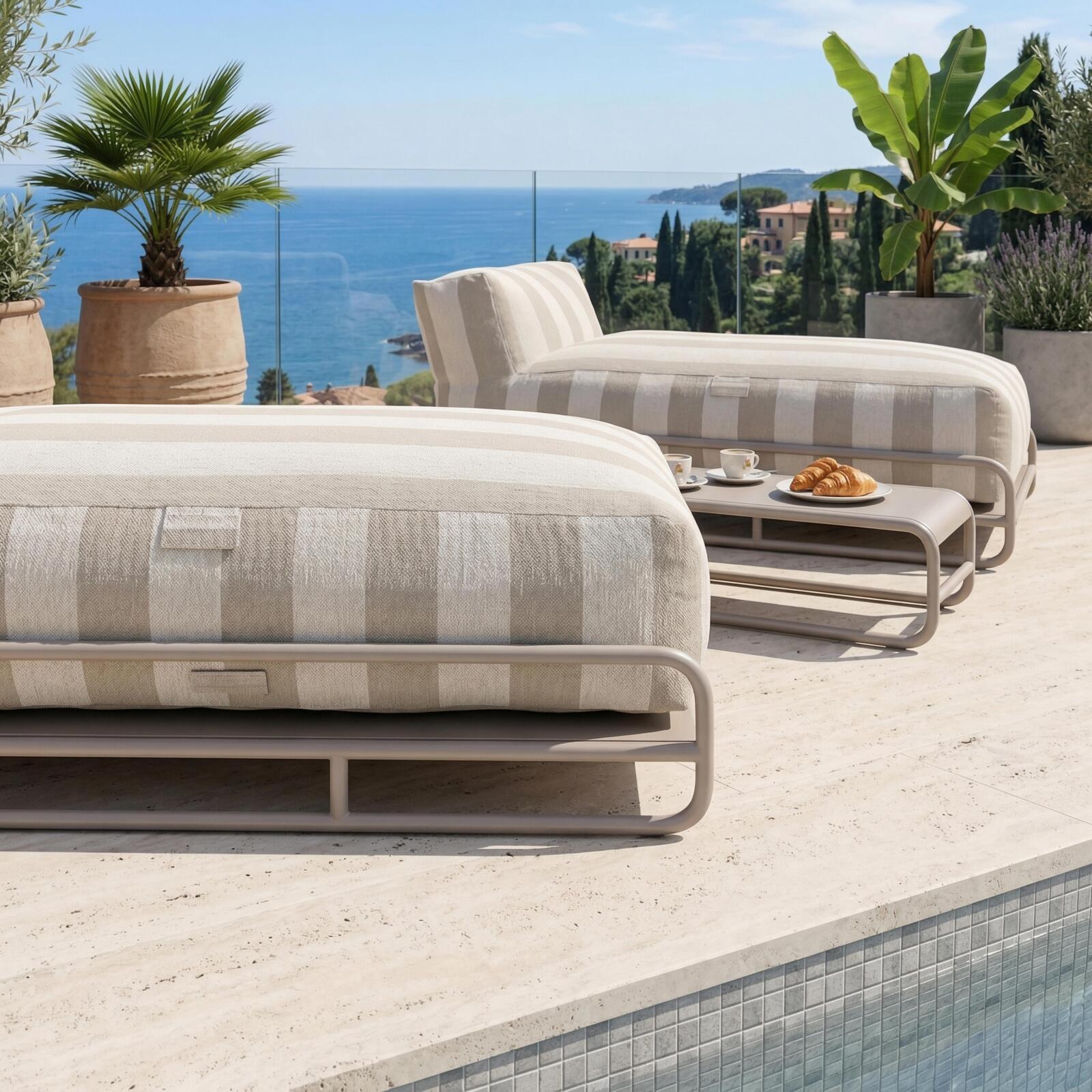 Modulare Gartenmöbel für 2 Personen mit Gestell, bestehend aus 2 gestreiften Chaiselongues und Couchtisch