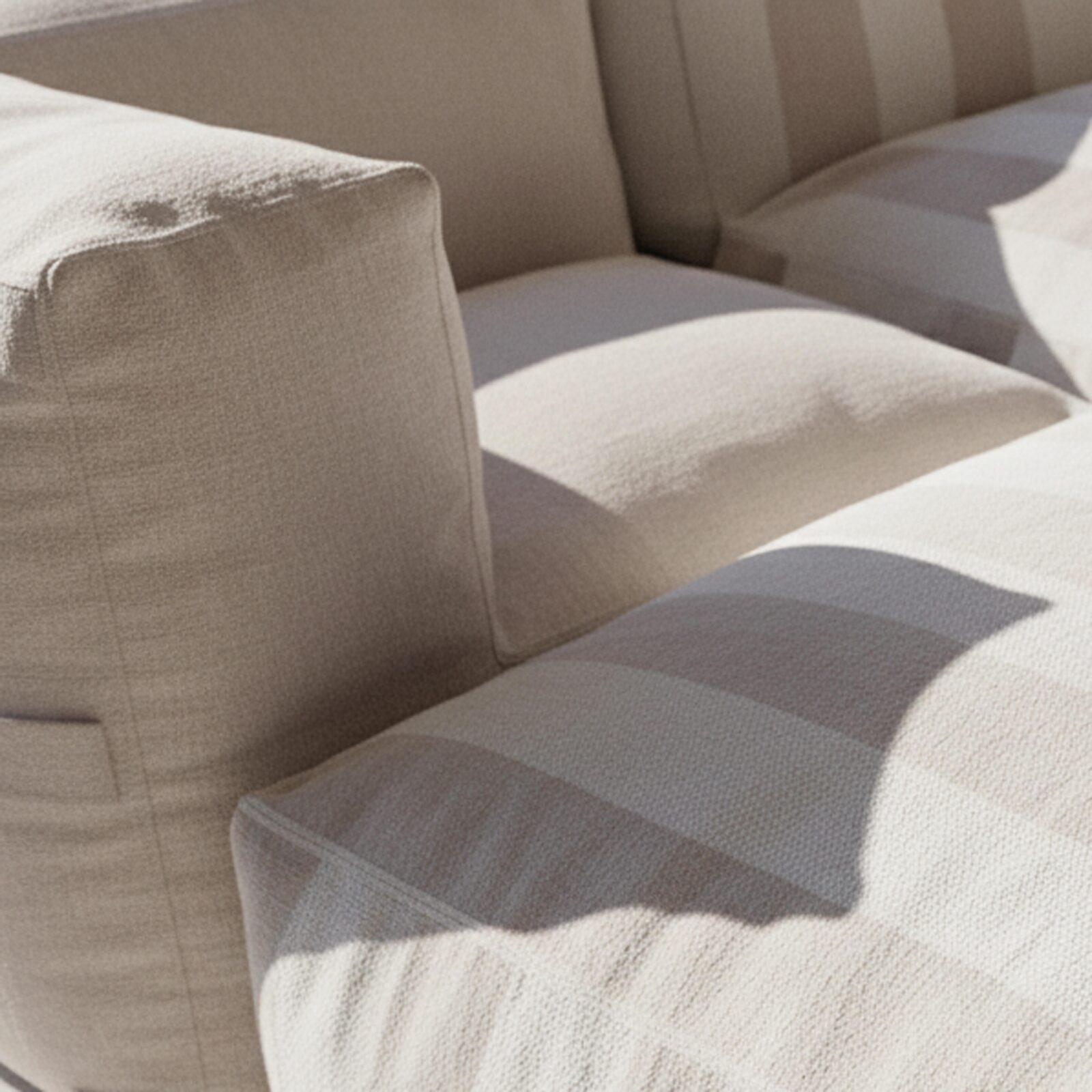 Modulare Gartenmöbel für 4 Personen bestehend aus 1 Sessel, 2 Ecksesseln und 1 Ottomane im gestreiften Design