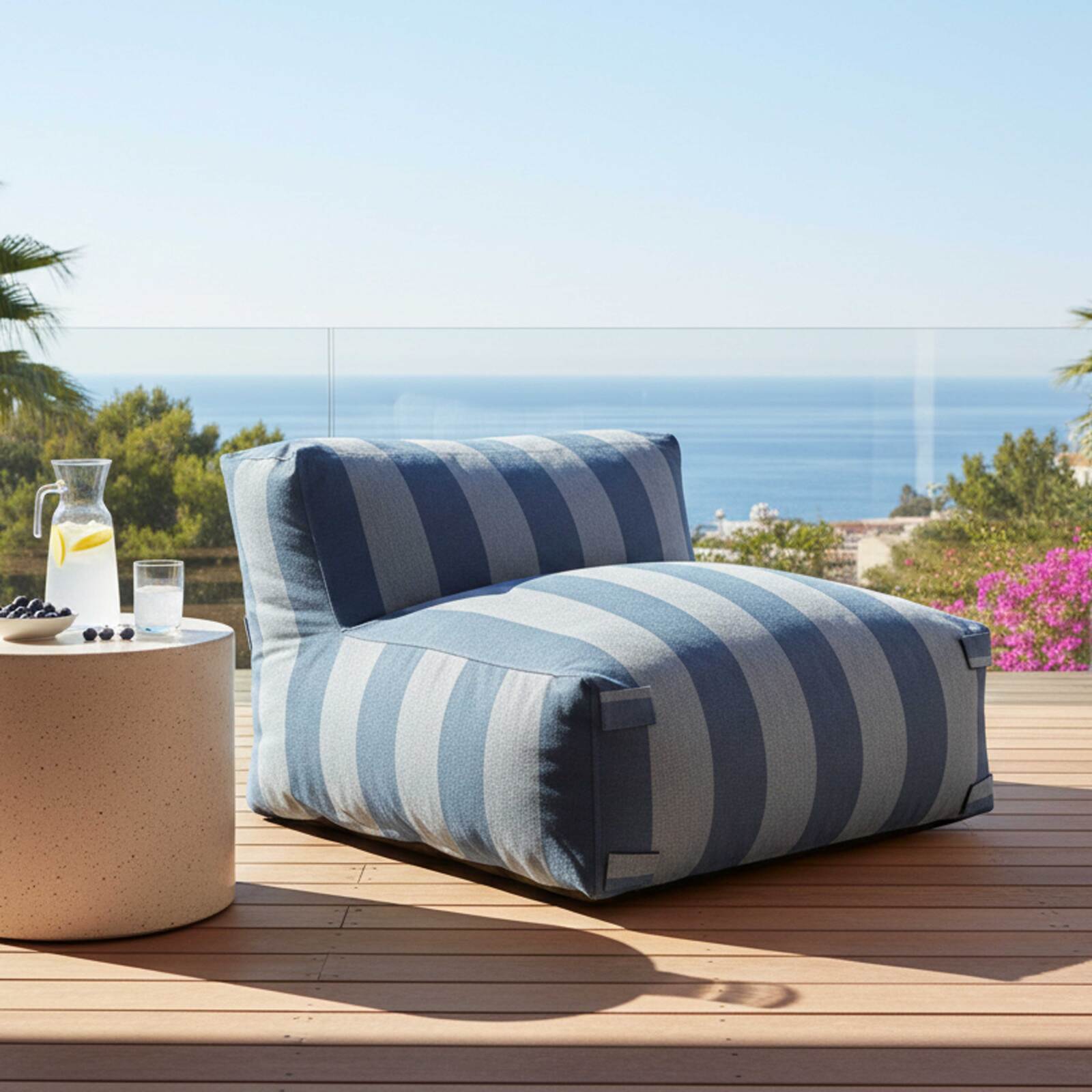 Modulare Gartenmöbel für 4 Personen bestehend aus 1 Sessel, 2 Ecksesseln und 1 Ottomane im gestreiften Design