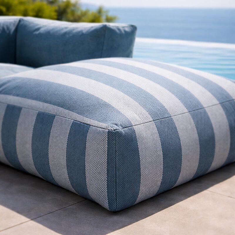 Modulare Gartenmöbel für 5 Personen bestehend aus 2 Kaminstühlen, 1 Ecksessel, 1 Chaiselongue und 1 Hocker im gestreiften Design (2/8)