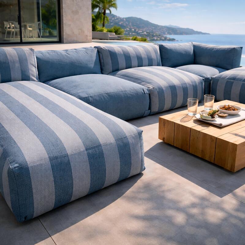 Modulare Gartenmöbel für 5 Personen bestehend aus 2 Kaminstühlen, 1 Ecksessel, 1 Chaiselongue und 1 Hocker im gestreiften Design (3/8)