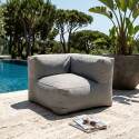 Modulare Gartenmöbel für 4 Personen bestehend aus 1 Sessel, 2 Ecksesseln und 1 Ottomane im gestreiften Design
