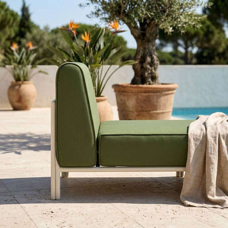 Chaiselongue für ein modulares Outdoor-Sofa (2/7)