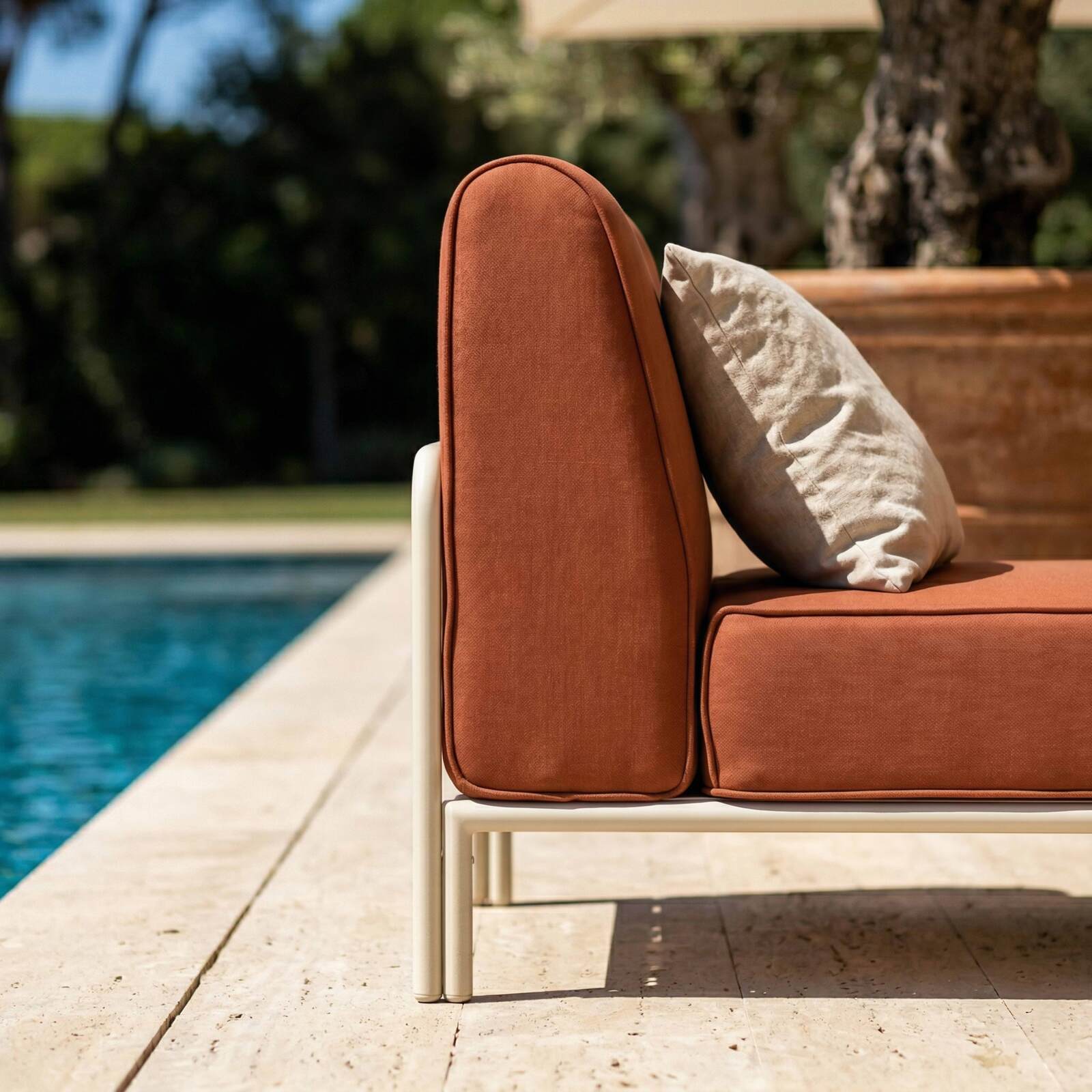 Chaiselongue für ein modulares Outdoor-Sofa