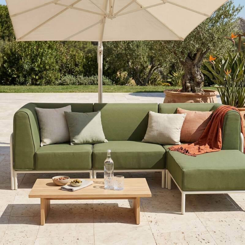 Modulare Gartenmöbel für 4 Personen bestehend aus 1 Sessel, 2 Ecksesseln und 1 Sitzsack  (2/7)