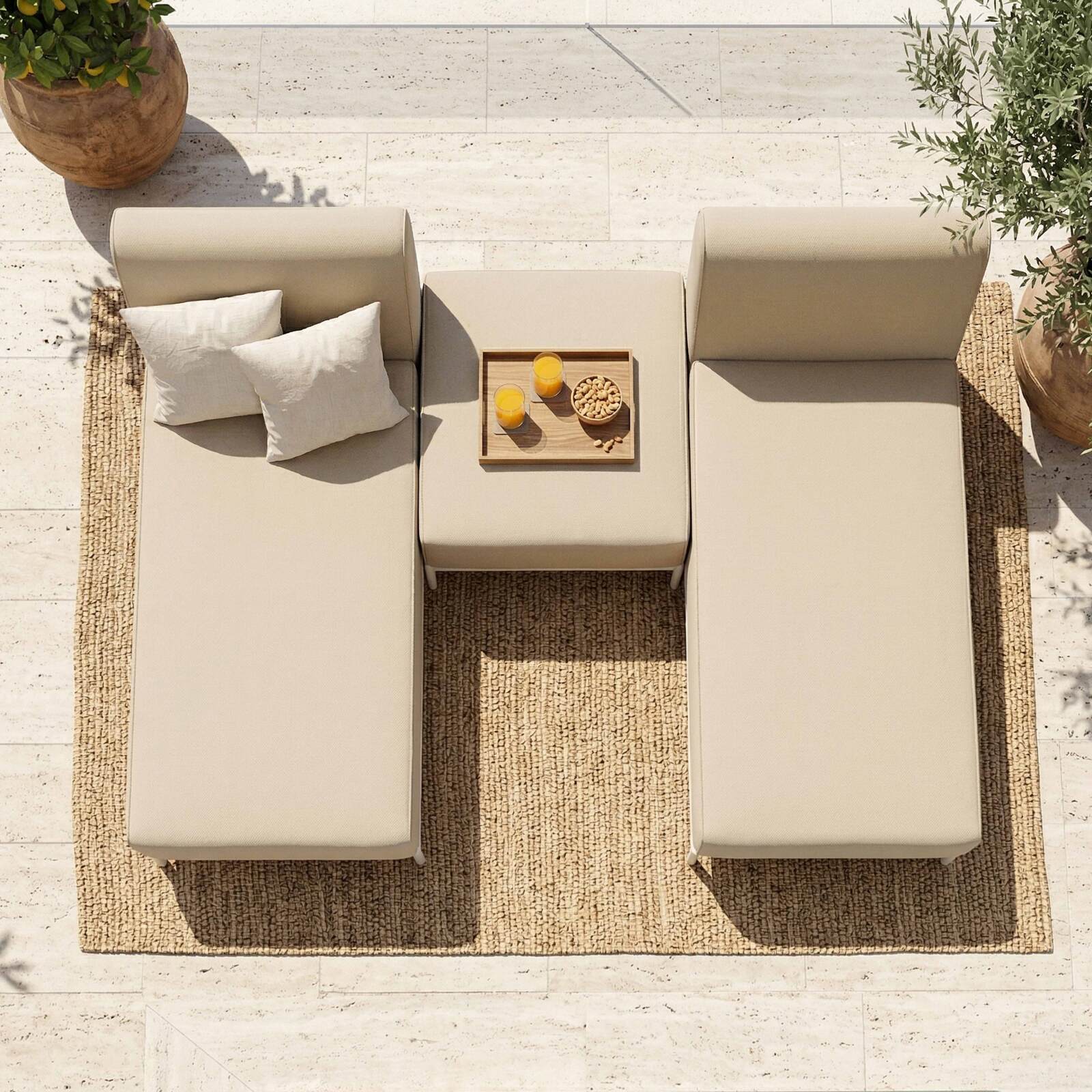 Modulare Gartenmöbel für 2 Personen bestehend aus 2 Chaiselongues und 1 Sitzsack
