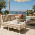 Modulare Gartenmöbel für 4 Personen bestehend aus 1 Sessel, 1 Ecksessel, 1 Chaiselongue und 1 Sitzsack im gestreiften Design