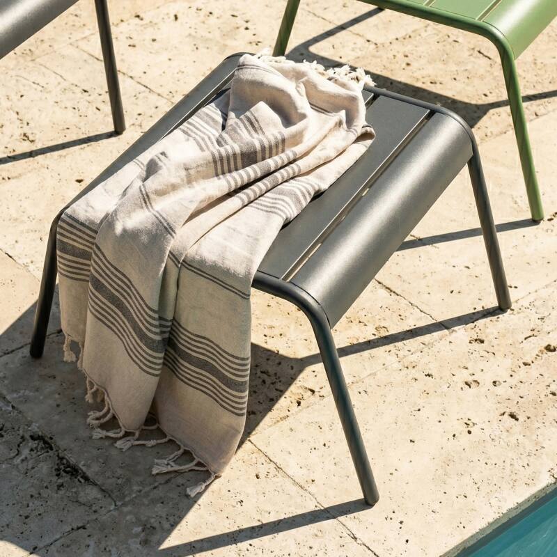 Gartensessel niedrig aus Metall und Fußstütze unpassenden - 2er-Set (3/7)