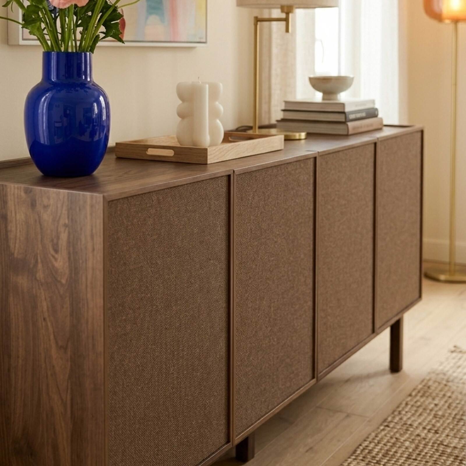 Sideboard in Holzoptik und Stoff, 4 Türen, 180 cm, skandinavischer Stil