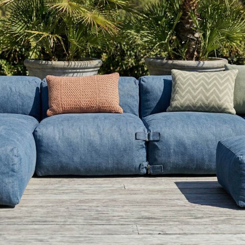 Modulare Gartenmöbel für 5 Personen bestehend aus 2 Kaminstühlen, 1 Ecksessel, 1 Chaiselongue und 1 Sitzsack (2/8)