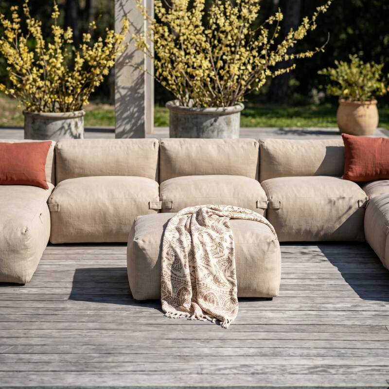Modulare Gartenmöbel für 7 Personen bestehend aus 5 Kaminstühlen, 1 Ecksessel, 1 Chaiselongue und 1 Sitzsack (2/8)
