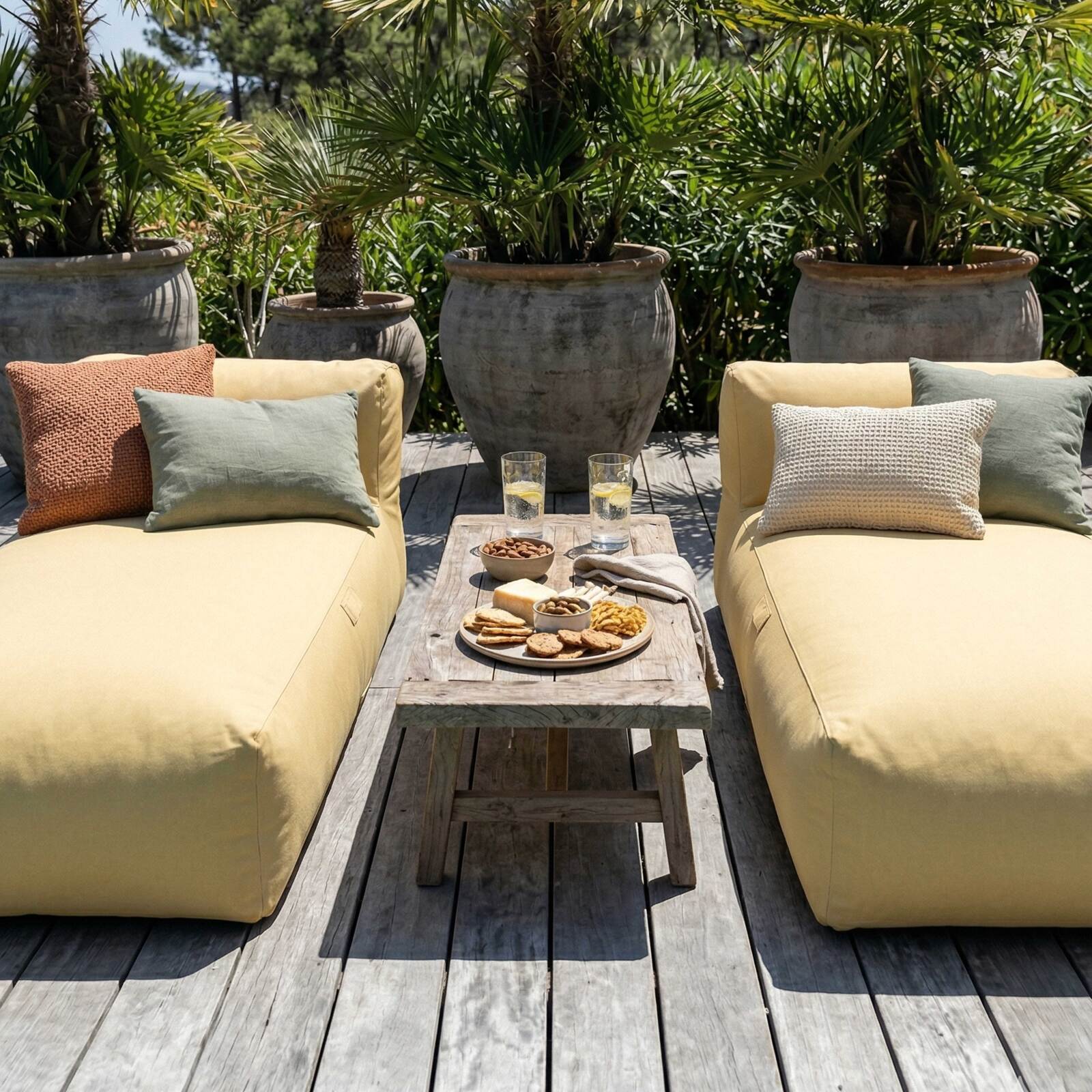 Modulare Gartenmöbel für 2 Personen bestehend aus 2 Chaiselongues