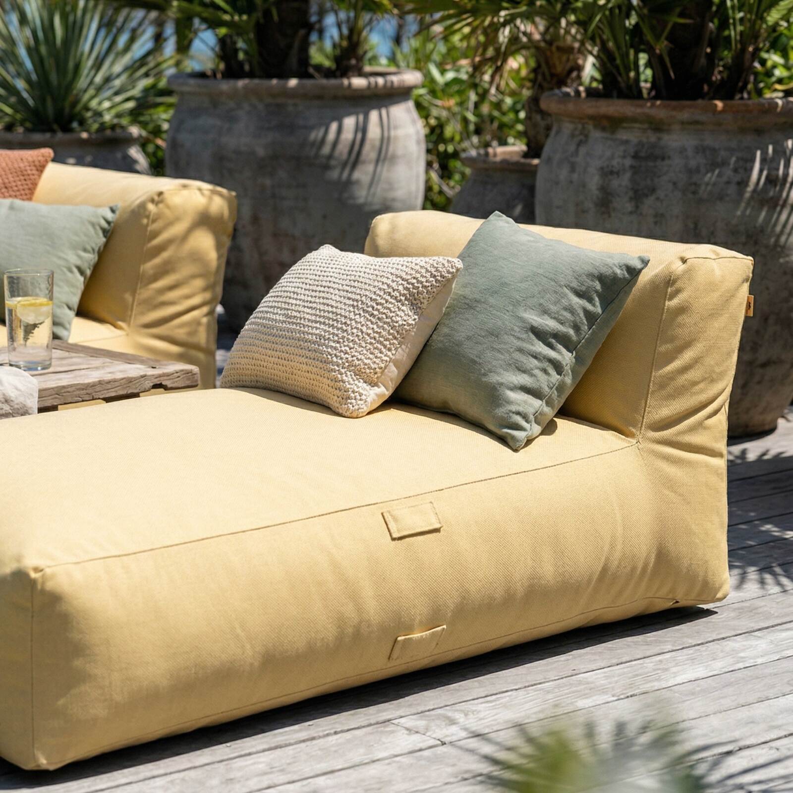 Modulare Gartenmöbel für 2 Personen bestehend aus 2 Chaiselongues
