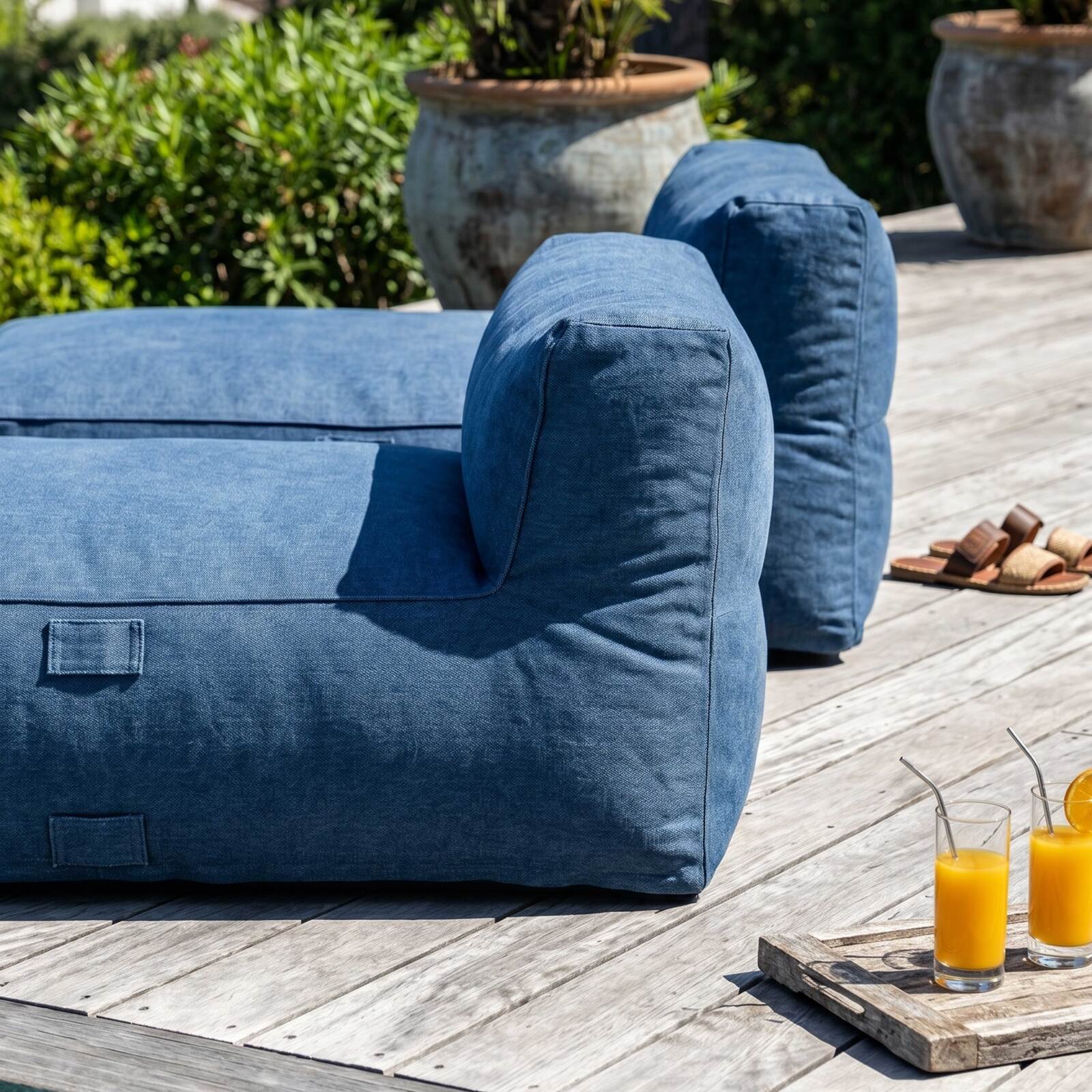 Modulare Gartenmöbel für 2 Personen bestehend aus 2 Chaiselongues