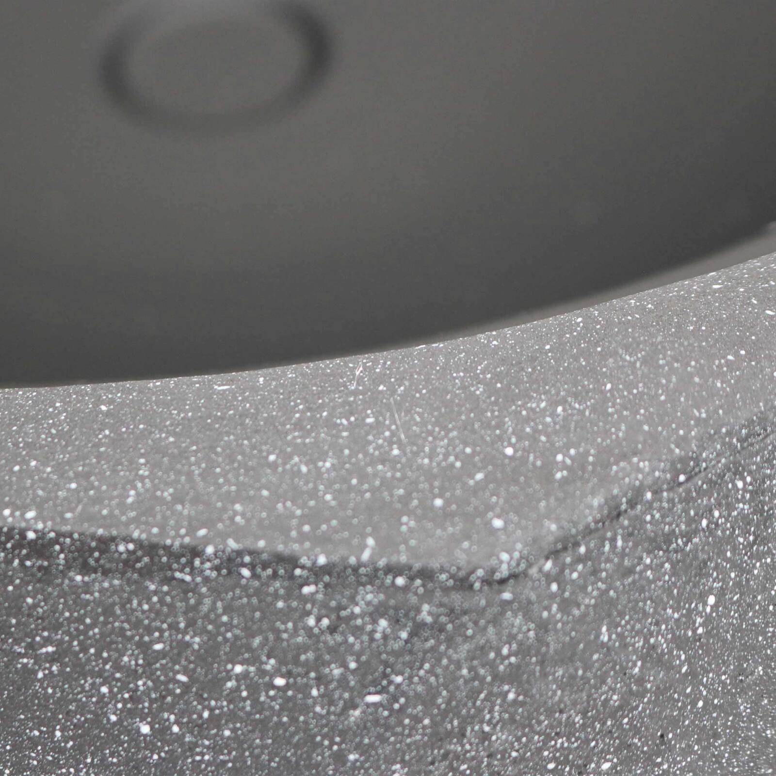 Runder Grill aus Kunststein (Ø64,5 x 48,5 cm)