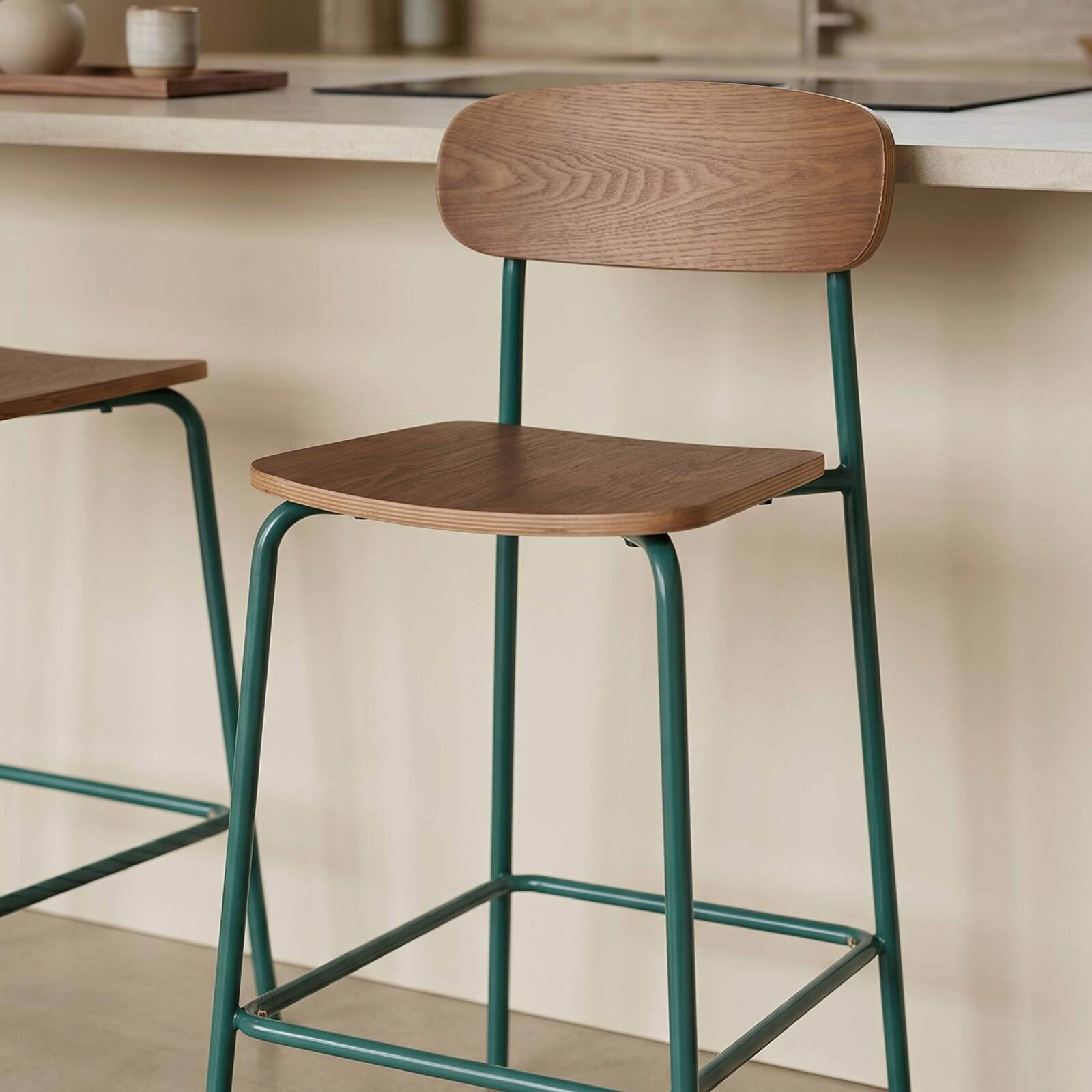 Barstühle aus Holz und Metall - 2er-Set