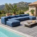 Modulare Gartenmöbel für 6 Personen bestehend aus 3 Kaminstühlen, 1 Ecksessel, 1 Chaiselongue und 1 Sitzsack