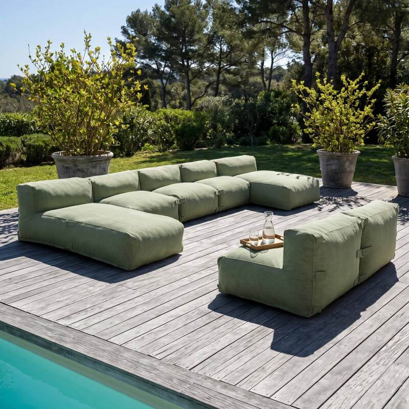 Modulare Gartenmöbel für 7 Personen bestehend aus 5 Sesseln und 2 Chaiselongues