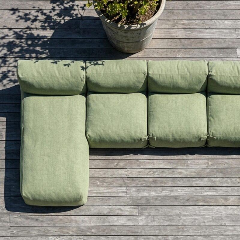 Modulare Gartenmöbel für 7 Personen bestehend aus 5 Sesseln und 2 Chaiselongues (2/7)