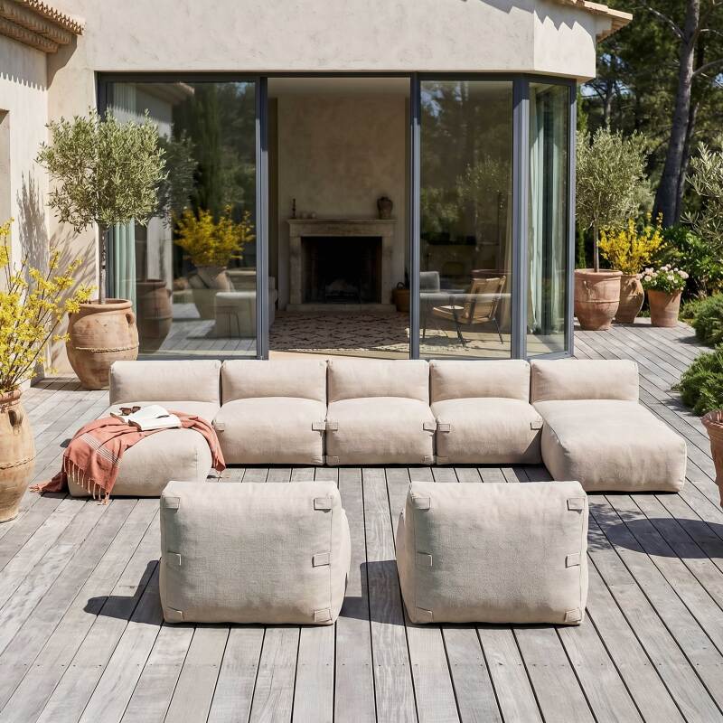 Modulare Gartenmöbel für 7 Personen bestehend aus 5 Sesseln und 2 Chaiselongues