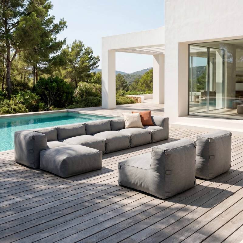 Modulare Gartenmöbel für 8 Personen bestehend aus 5 Sesseln, 2 Ecksesseln und 1 Sitzsack