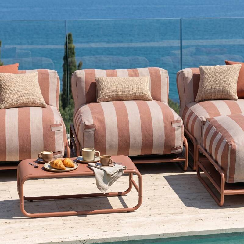 Modulare Gartenmöbel, gestreift für 4 Personen mit Gestell, 3 Sesseln, 1 Pouf und Couchtisch (2/7)